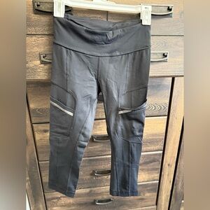 Lululemon black size 4 leggings
